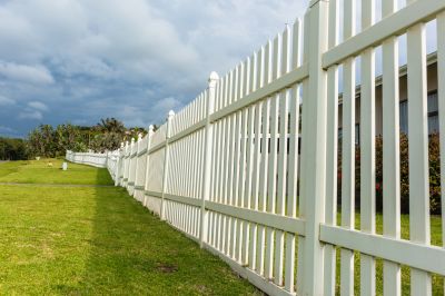 Vinyl Fence Maintenance